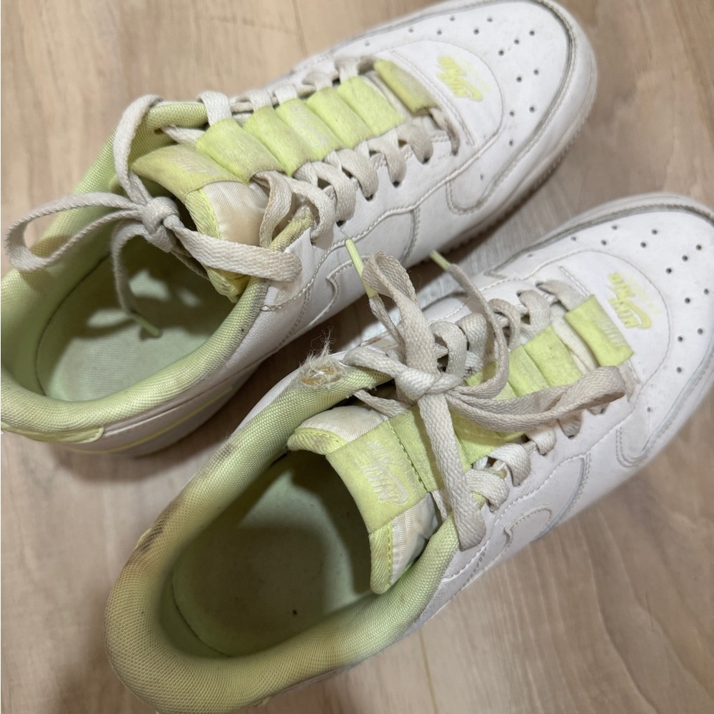 Nike Airforce - Picture 3 of 3